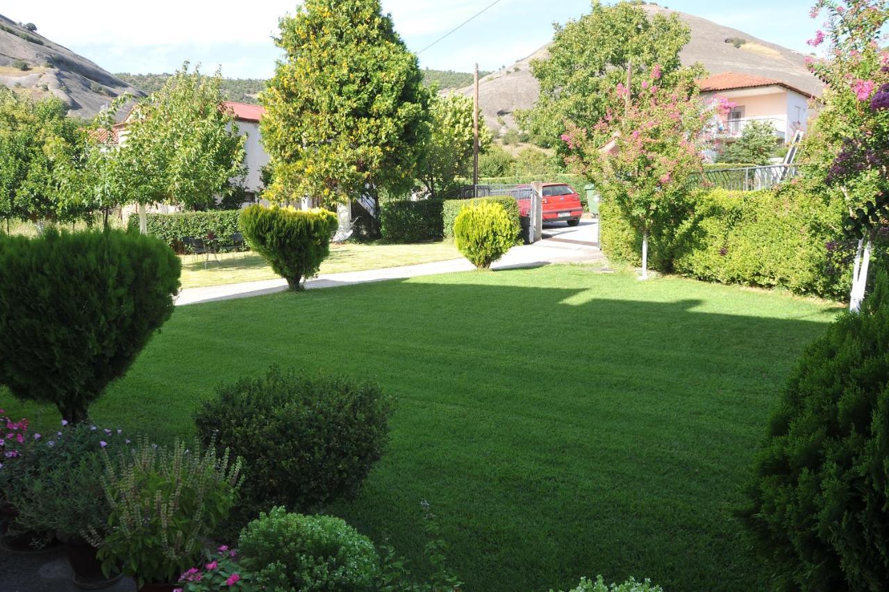 The Other Side Of Meteora With Lush Garden, Bbq & Pavillion Kalambaka Exterior photo